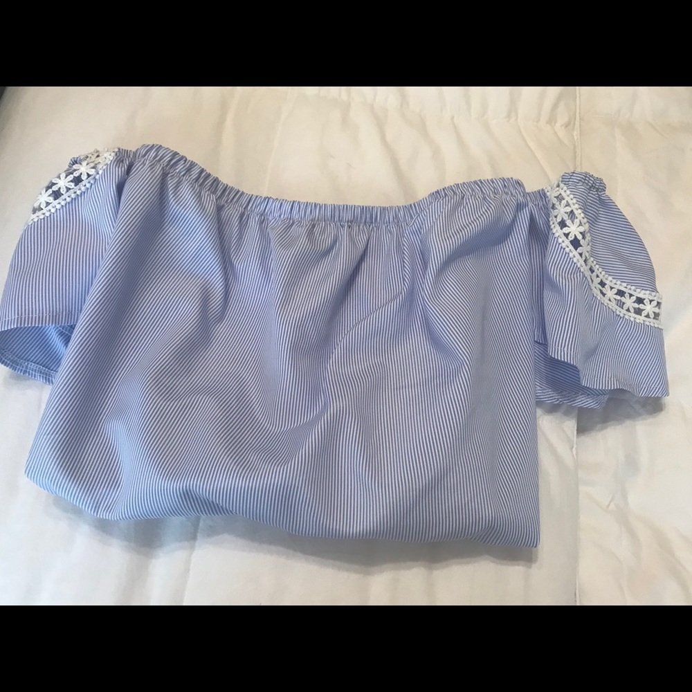 Haute Rogue Off Shoulder Top  S
